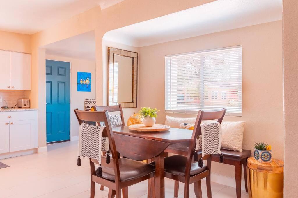 The Patito: Walk To The Zoo, Cafes And Restaurants Villa Албукерке Екстериор снимка